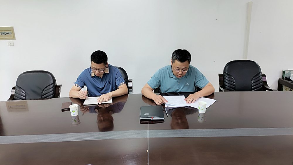 市交通運(yùn)輸局總工程師李奎同志作黨史學(xué)習(xí)教育專(zhuān)題黨課